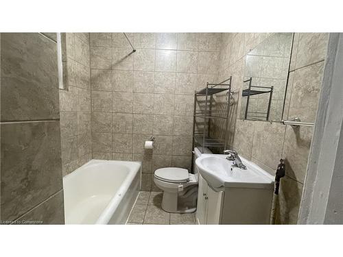 15-468 Main Street E, Hamilton, ON - Indoor Photo Showing Bathroom