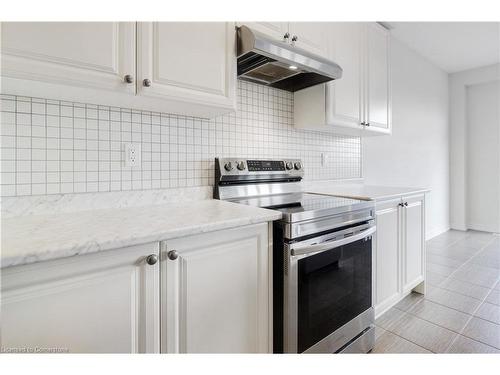 13 Cahill Drive, Brantford, ON - Indoor Photo Showing Kitchen