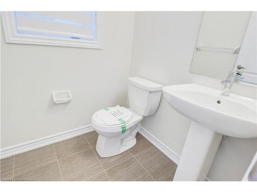 13 Cahill Drive, Brantford, ON - Indoor Photo Showing Bathroom