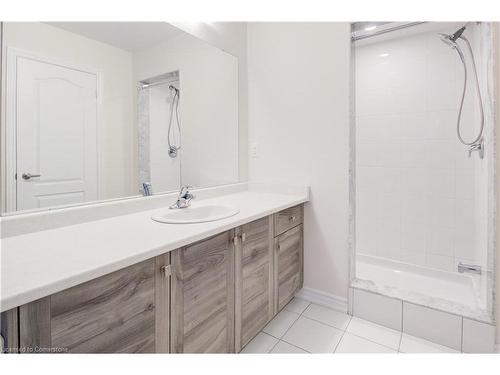 13 Cahill Drive, Brantford, ON - Indoor Photo Showing Bathroom