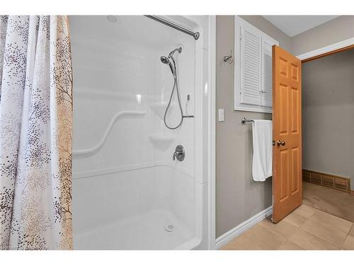 1 Eden Place, Simcoe, ON - Indoor Photo Showing Bathroom