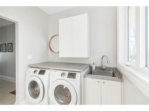 5890 Regional Road 20, Smithville, ON - Indoor Photo Showing Laundry Room