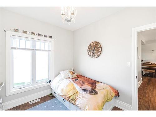 5890 Regional Road 20, Smithville, ON - Indoor Photo Showing Bedroom