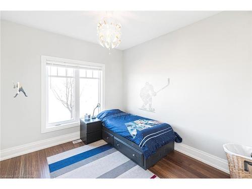 5890 Regional Road 20, Smithville, ON - Indoor Photo Showing Bedroom