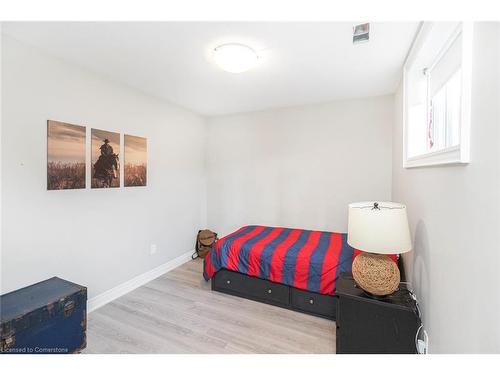 5890 Regional Road 20, Smithville, ON - Indoor Photo Showing Bedroom