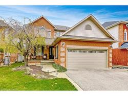 32 Brookhurst Crescent  Waterdown, ON L8B 0M5