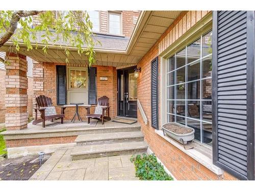 32 Brookhurst Crescent, Waterdown, ON - Outdoor With Deck Patio Veranda