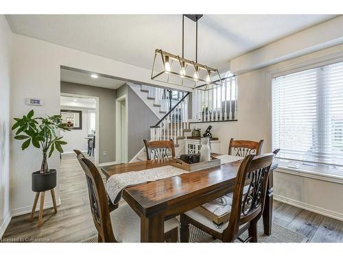 32 Brookhurst Crescent, Waterdown, ON - Indoor Photo Showing Dining Room