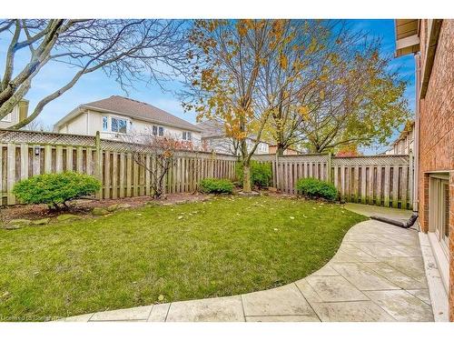 32 Brookhurst Crescent, Waterdown, ON - Outdoor