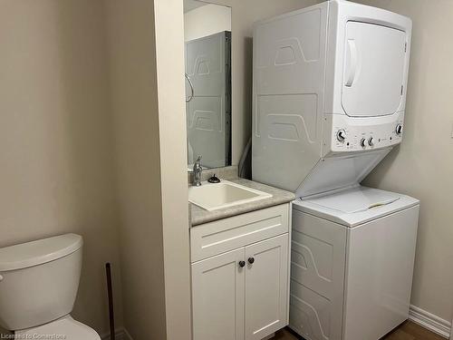 9-152 Cross Street E, Dunnville, ON - Indoor Photo Showing Laundry Room