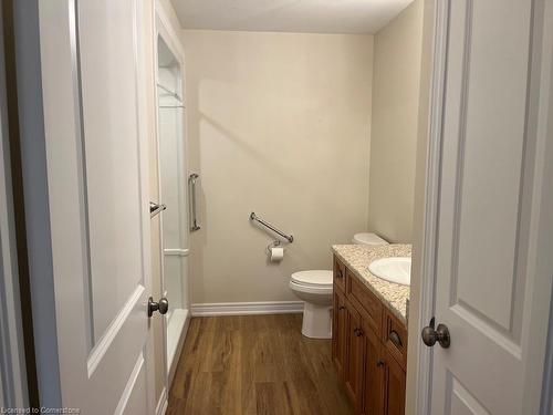 9-152 Cross Street E, Dunnville, ON - Indoor Photo Showing Bathroom