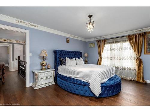 28 Stonegate Drive, Ancaster, ON - Indoor Photo Showing Bedroom