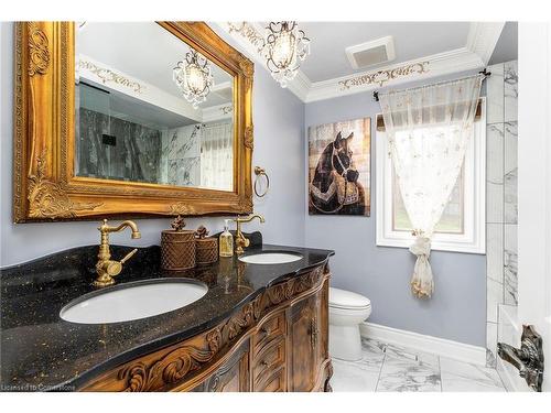 28 Stonegate Drive, Ancaster, ON - Indoor Photo Showing Bathroom