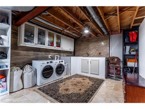 28 Stonegate Drive, Ancaster, ON - Indoor Photo Showing Laundry Room