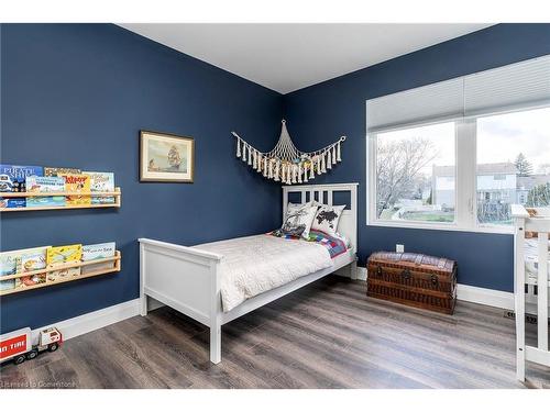 92 Ivy Crescent, Thorold, ON - Indoor Photo Showing Bedroom