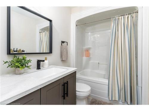 92 Ivy Crescent, Thorold, ON - Indoor Photo Showing Bathroom