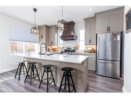 92 Ivy Crescent, Thorold, ON - Indoor Photo Showing Kitchen With Upgraded Kitchen