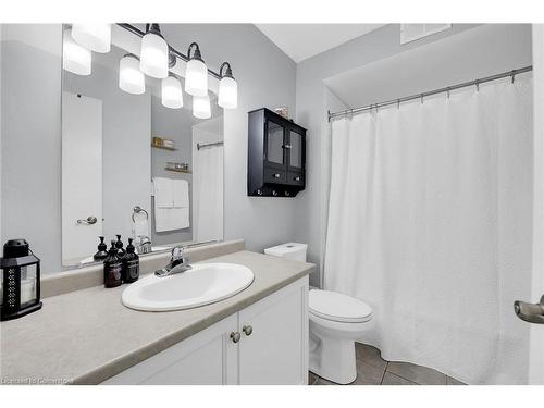 826-350 Quigley Road, Hamilton, ON - Indoor Photo Showing Bathroom