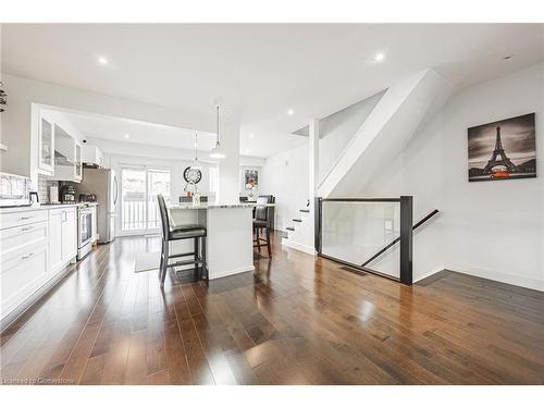 26-1155 Paramount Drive, Stoney Creek, ON - Indoor Photo Showing Kitchen