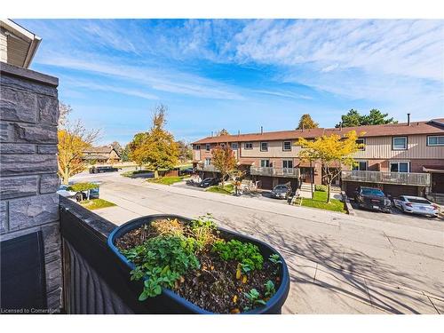 26-1155 Paramount Drive, Stoney Creek, ON - Outdoor