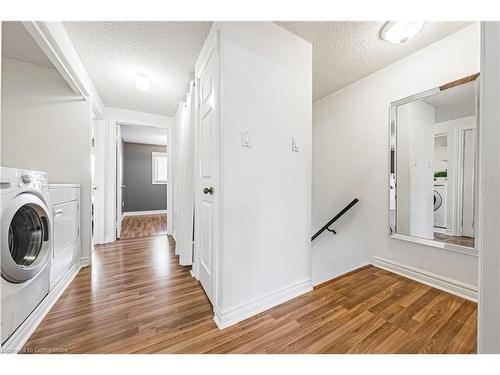 26-1155 Paramount Drive, Stoney Creek, ON - Indoor Photo Showing Laundry Room