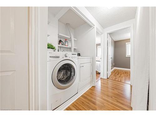 26-1155 Paramount Drive, Stoney Creek, ON - Indoor Photo Showing Laundry Room