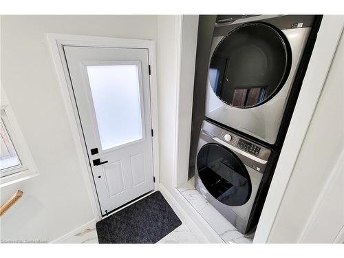 38 Clyde Street, Hamilton, ON - Indoor Photo Showing Laundry Room