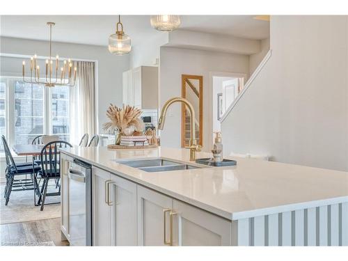 7-187 Wilson Street W, Hamilton, ON - Indoor Photo Showing Kitchen With Double Sink With Upgraded Kitchen