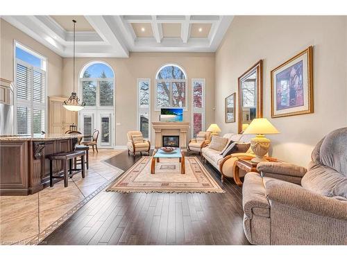 15 Silver Maple Drive, Ancaster, ON - Indoor Photo Showing Living Room