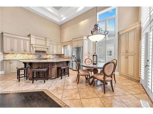 15 Silver Maple Drive, Ancaster, ON - Indoor Photo Showing Dining Room