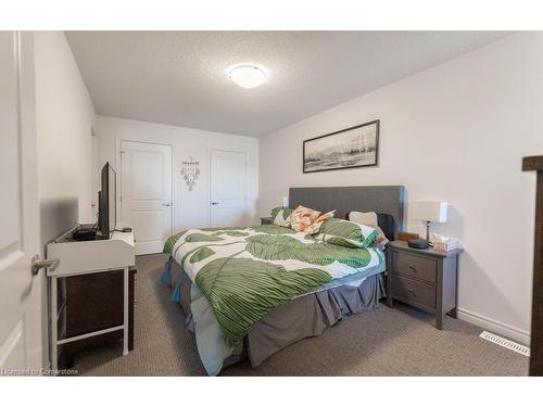 20-5000 Connor Drive, Beamsville, ON - Indoor Photo Showing Bedroom