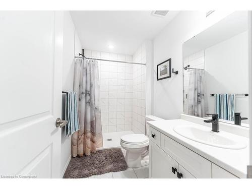 20-5000 Connor Drive, Beamsville, ON - Indoor Photo Showing Bathroom