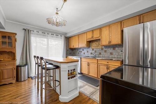 7662 Birch Drive, Washago, ON - Indoor Photo Showing Kitchen