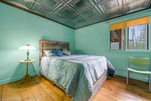 7662 Birch Drive, Washago, ON - Indoor Photo Showing Bedroom