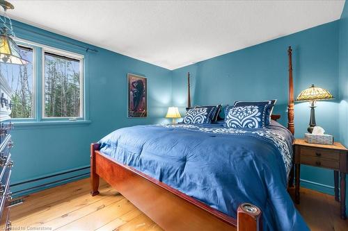 7662 Birch Drive, Washago, ON - Indoor Photo Showing Bedroom