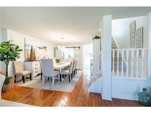 19-375 Book Road, Grimsby, ON - Indoor Photo Showing Dining Room