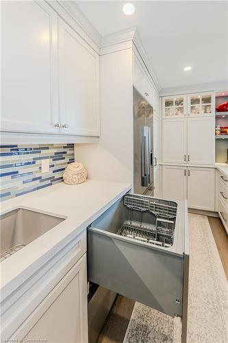 504-1415 Ghent Avenue, Burlington, ON - Indoor Photo Showing Kitchen