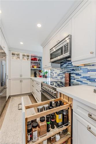 504-1415 Ghent Avenue, Burlington, ON - Indoor Photo Showing Kitchen