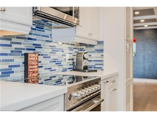 504-1415 Ghent Avenue, Burlington, ON - Indoor Photo Showing Kitchen