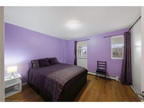 346-350 Quigley Road, Hamilton, ON - Indoor Photo Showing Bedroom