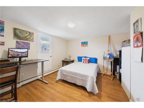 346-350 Quigley Road, Hamilton, ON - Indoor Photo Showing Bedroom