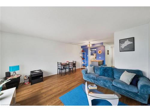 346-350 Quigley Road, Hamilton, ON - Indoor Photo Showing Living Room