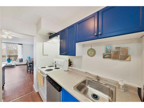 346-350 Quigley Road, Hamilton, ON - Indoor Photo Showing Kitchen