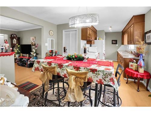 5934 North Street, Niagara Falls, ON - Indoor Photo Showing Dining Room