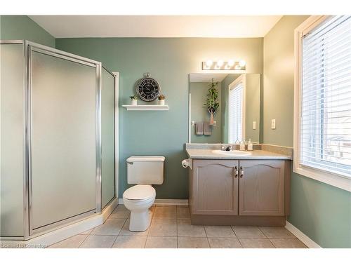 38-800 Paramount Drive, Hamilton, ON - Indoor Photo Showing Bathroom