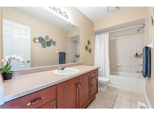 38-800 Paramount Drive, Hamilton, ON - Indoor Photo Showing Bathroom