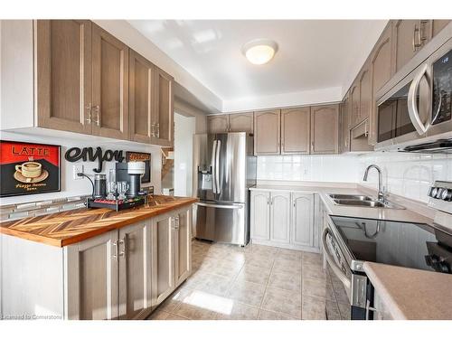 38-800 Paramount Drive, Hamilton, ON - Indoor Photo Showing Kitchen With Double Sink