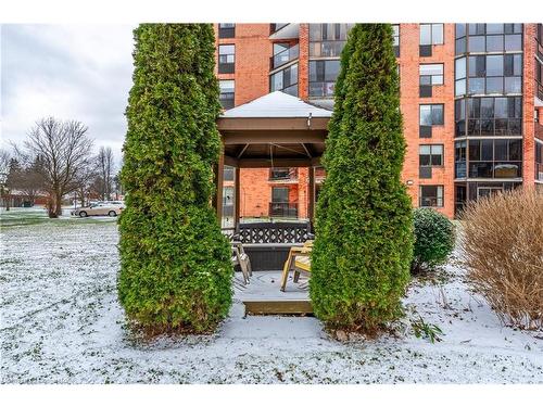 604-11 Mill Pond Court, Simcoe, ON - Outdoor