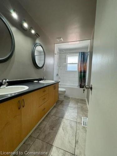 725 Eleventh Avenue E, Hamilton, ON - Indoor Photo Showing Bathroom