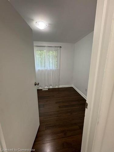 725 Eleventh Avenue E, Hamilton, ON - Indoor Photo Showing Other Room